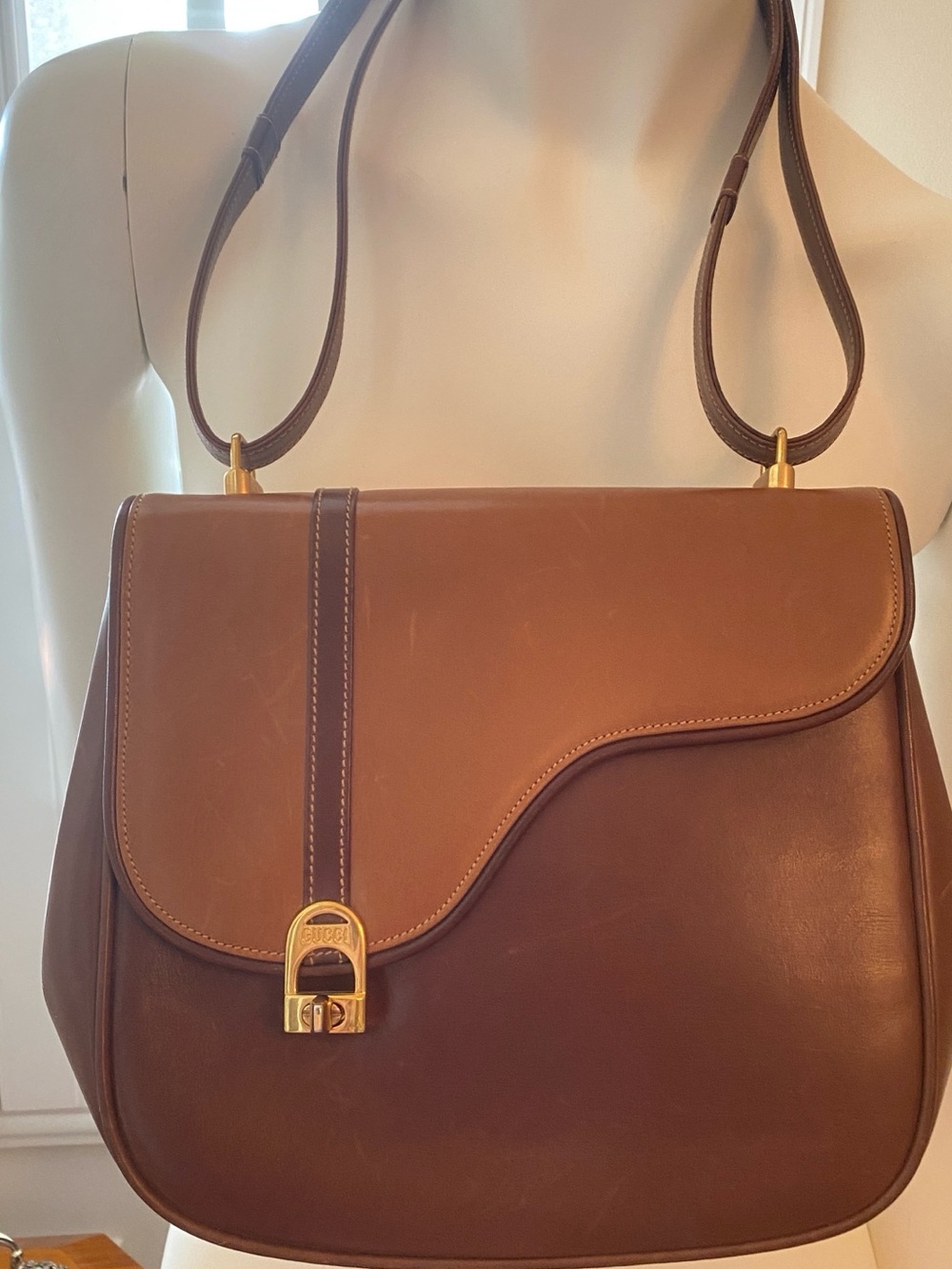 Vintage Gucci Two-Tone Brown Leather Shoulder Bag with Gold Hardware